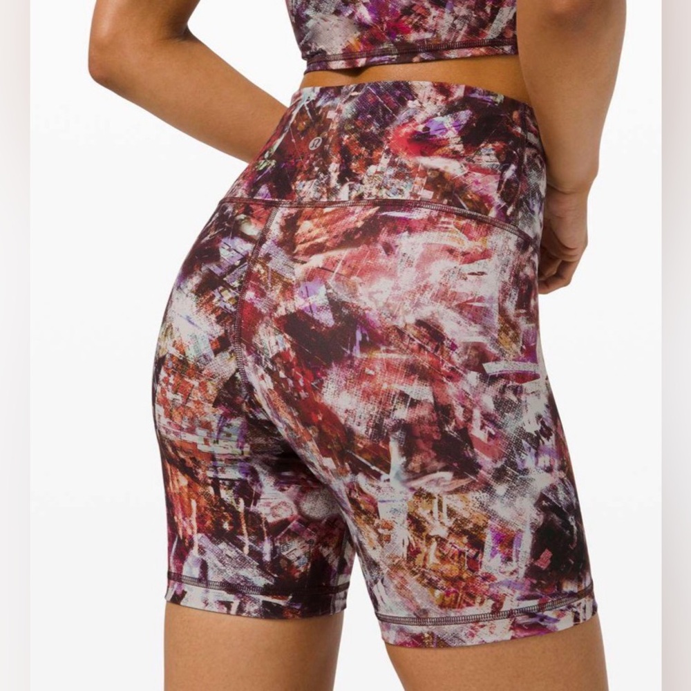 Lululemon Wunder Train High-Rise Short 6” in Urbantricity Multi. Size 4